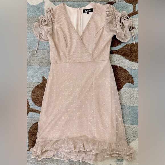Lulu’s Top Model Light Pink & Gold Polka Dot Ruffled Flounced Dress CL3 - Picture 2 of 12